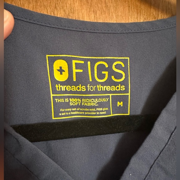 Figs Blue Scrub Top Size medium - Picture 3 of 4